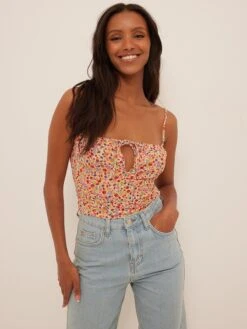 NA-KD Spaghetti Tops Top Dames Gemengde Kleuren