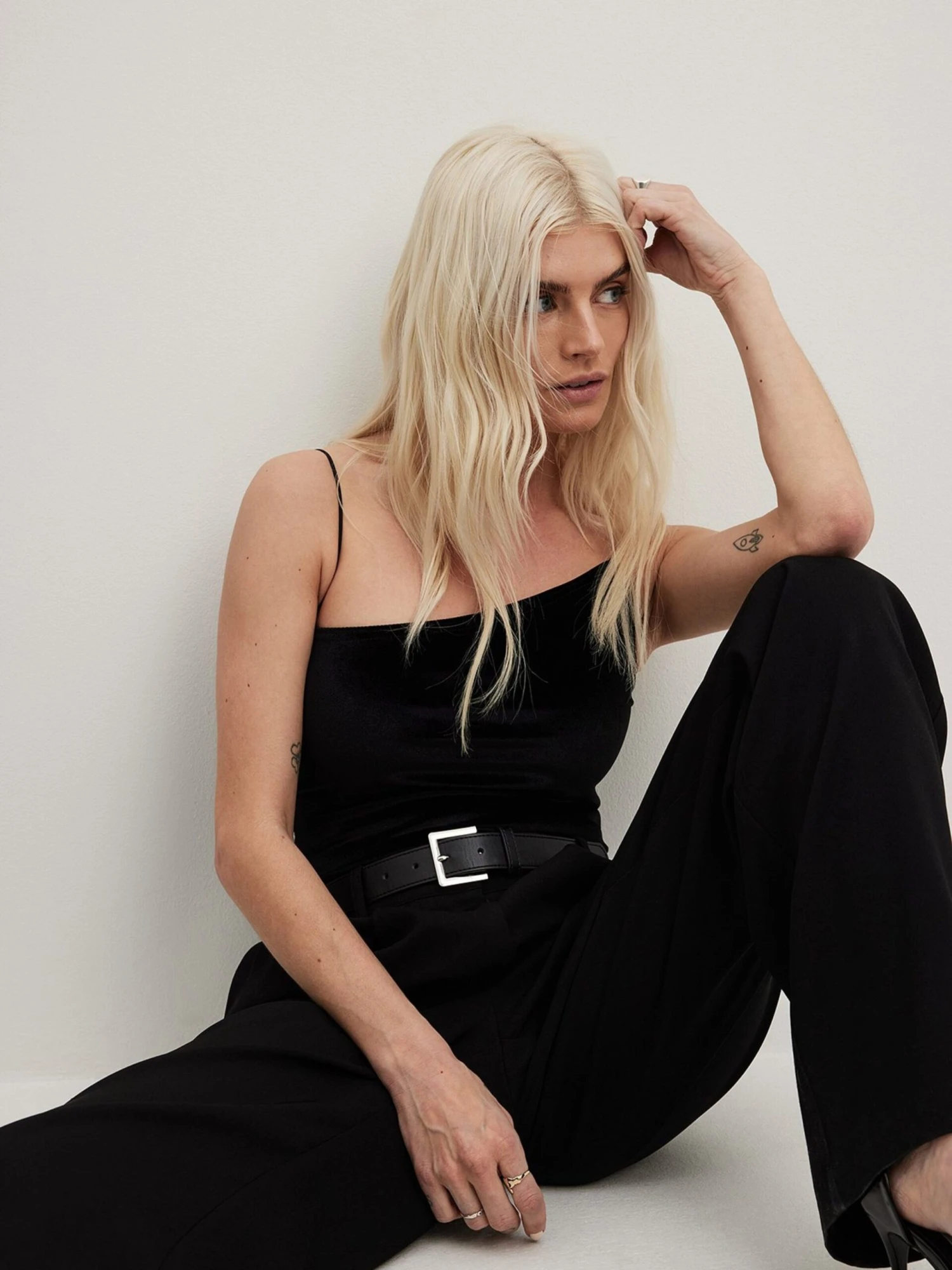 NA-KD Spaghetti Tops Top Dames Zwart - Afbeelding 4