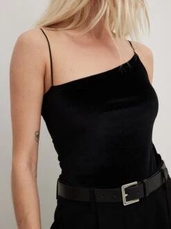 NA-KD Spaghetti Tops Top Dames Zwart